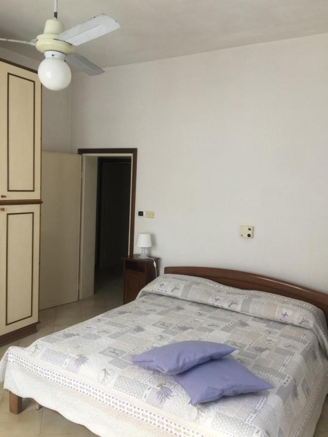 La Casa Di Clara Ombrellone Con 2 Lettini Al Lido San Giuliano Gratis E Parcheggio Privato Gratis Apartment Rimini Exterior photo