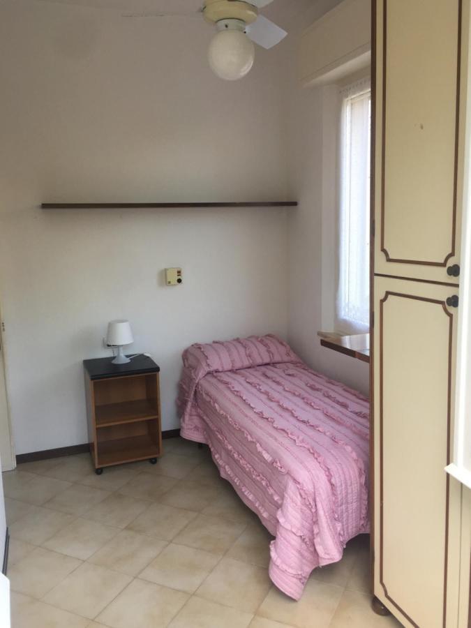 La Casa Di Clara Ombrellone Con 2 Lettini Al Lido San Giuliano Gratis E Parcheggio Privato Gratis Apartment Rimini Exterior photo