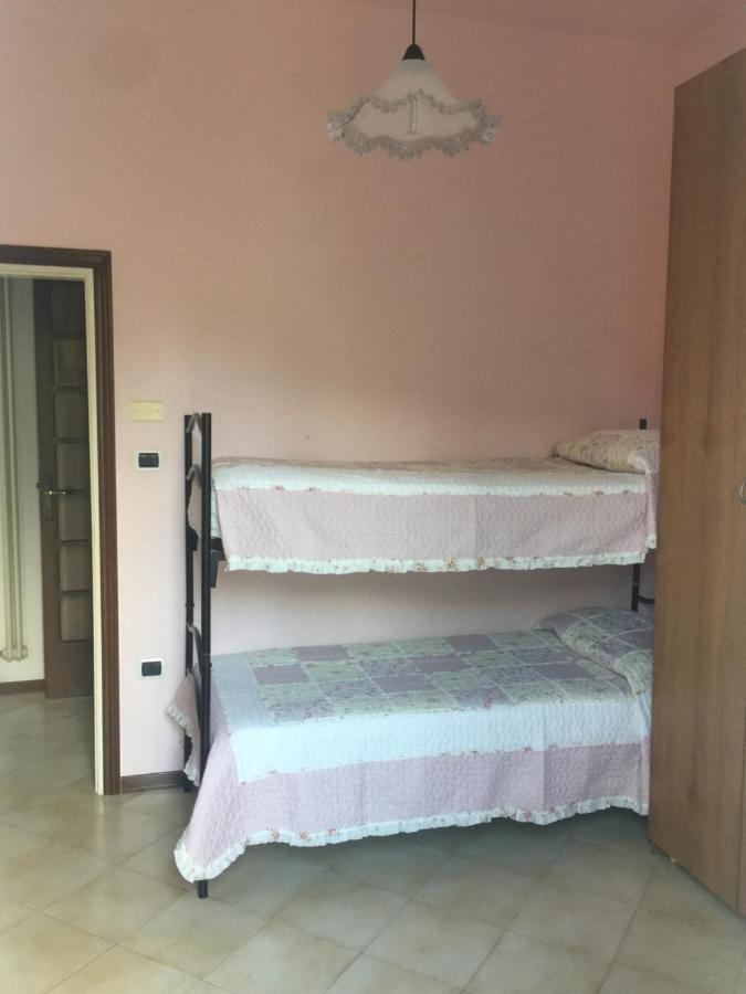 La Casa Di Clara Ombrellone Con 2 Lettini Al Lido San Giuliano Gratis E Parcheggio Privato Gratis Apartment Rimini Exterior photo